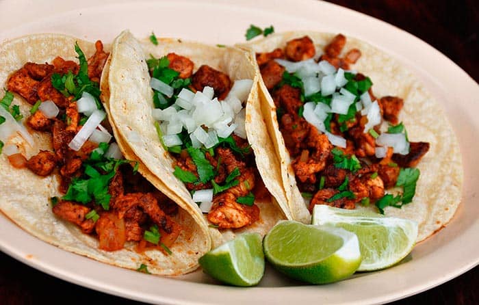 5 Tacos pastor + 1 refresco
